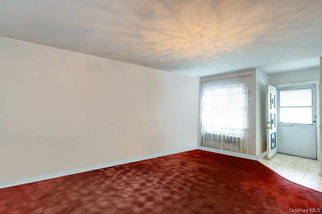 #2 photo, 73-25 Cook Avenue, קווינס Middle Village , NY 11379