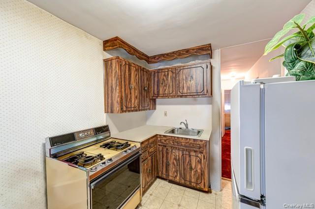 #6 photo, 73-25 Cook Avenue, קווינס Middle Village , NY 11379