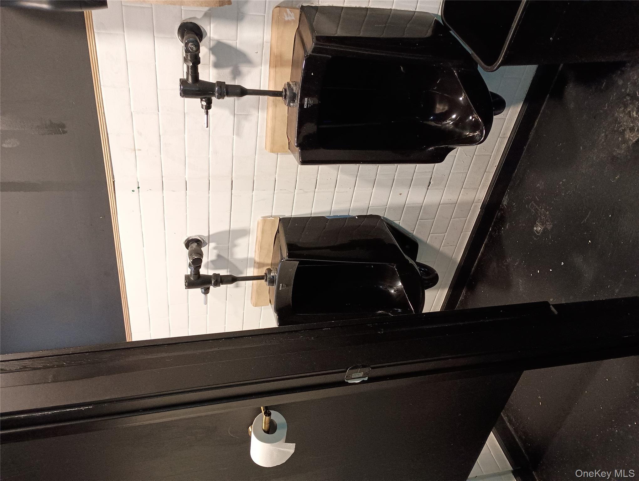 #5 photo, 59-10 Woodside Avenue, Woodside , NY 11377