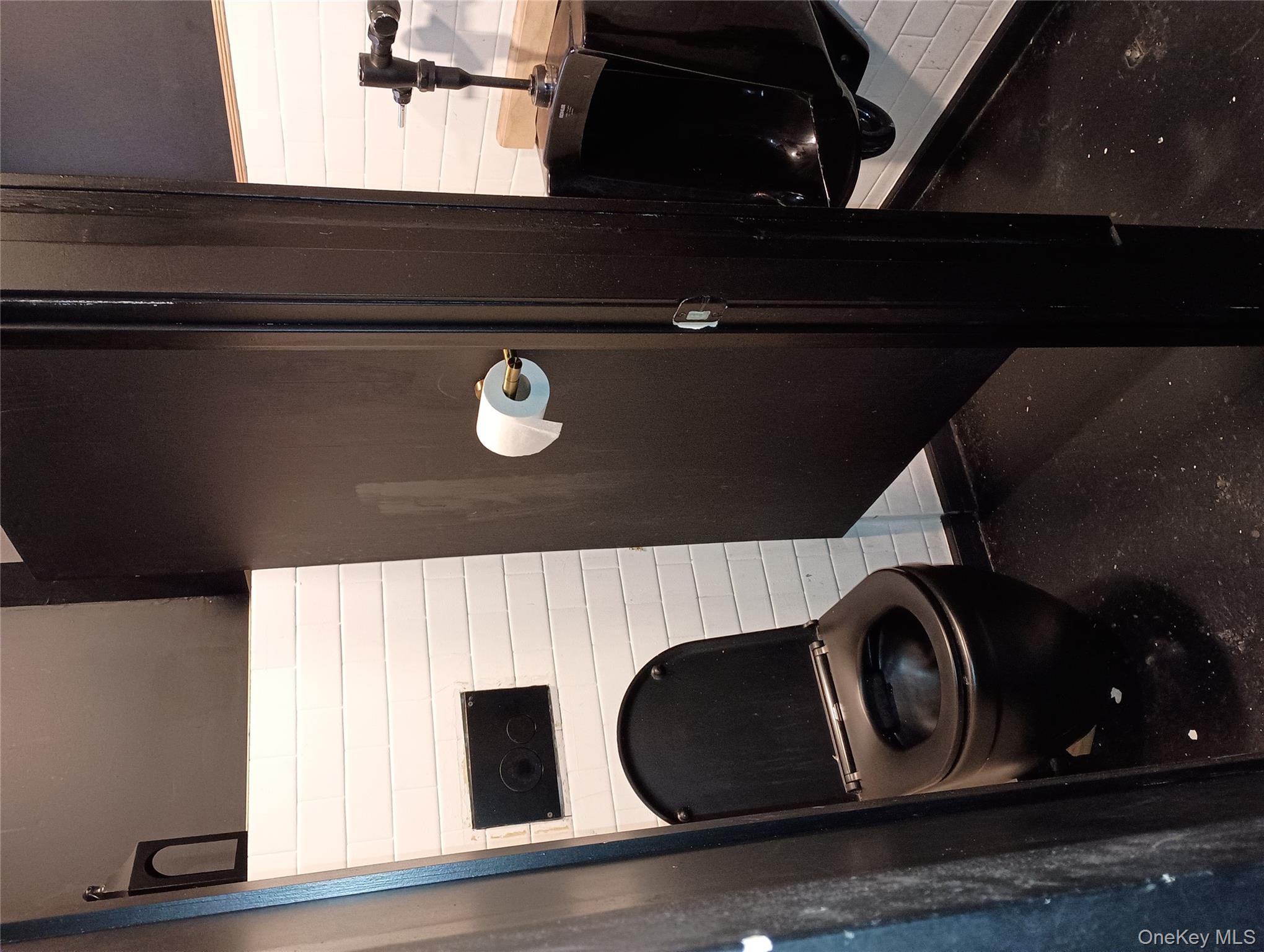 #6 photo, 59-10 Woodside Avenue, Woodside , NY 11377