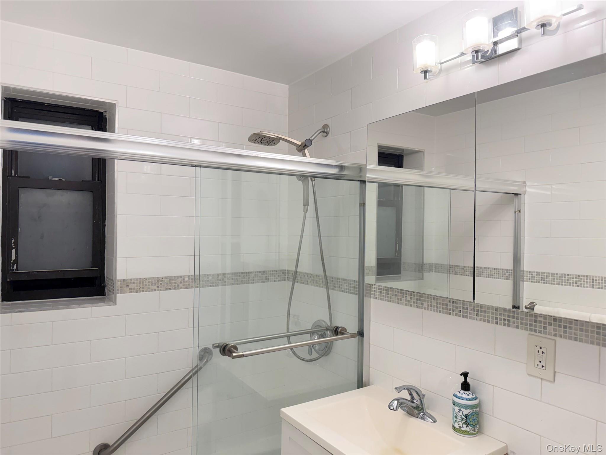 #5 photo, 21604 47th Avenue, Bayside , NY 11361