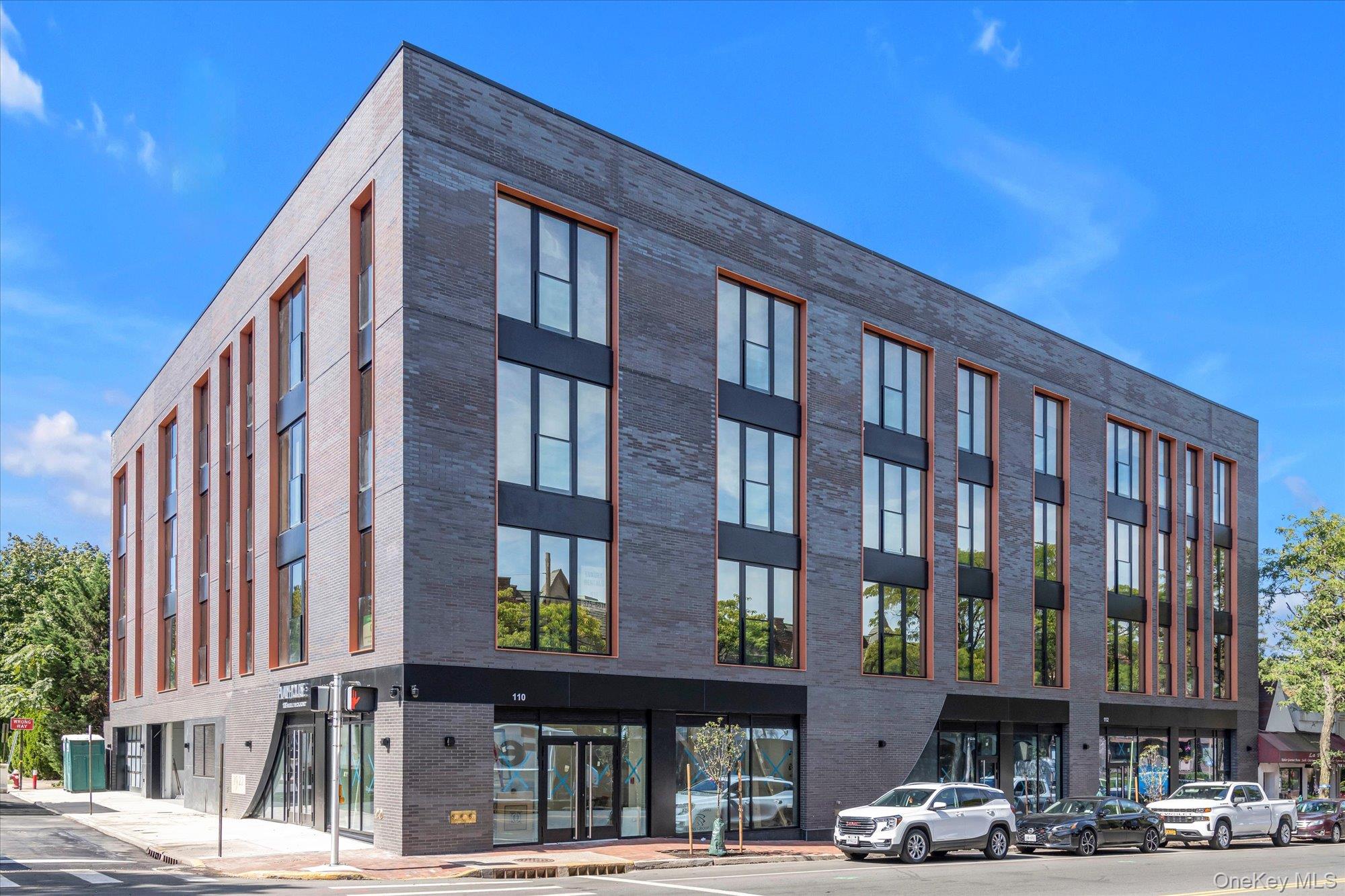 #1 photo, 108 Middle Neck Road, Great Neck , NY 11021