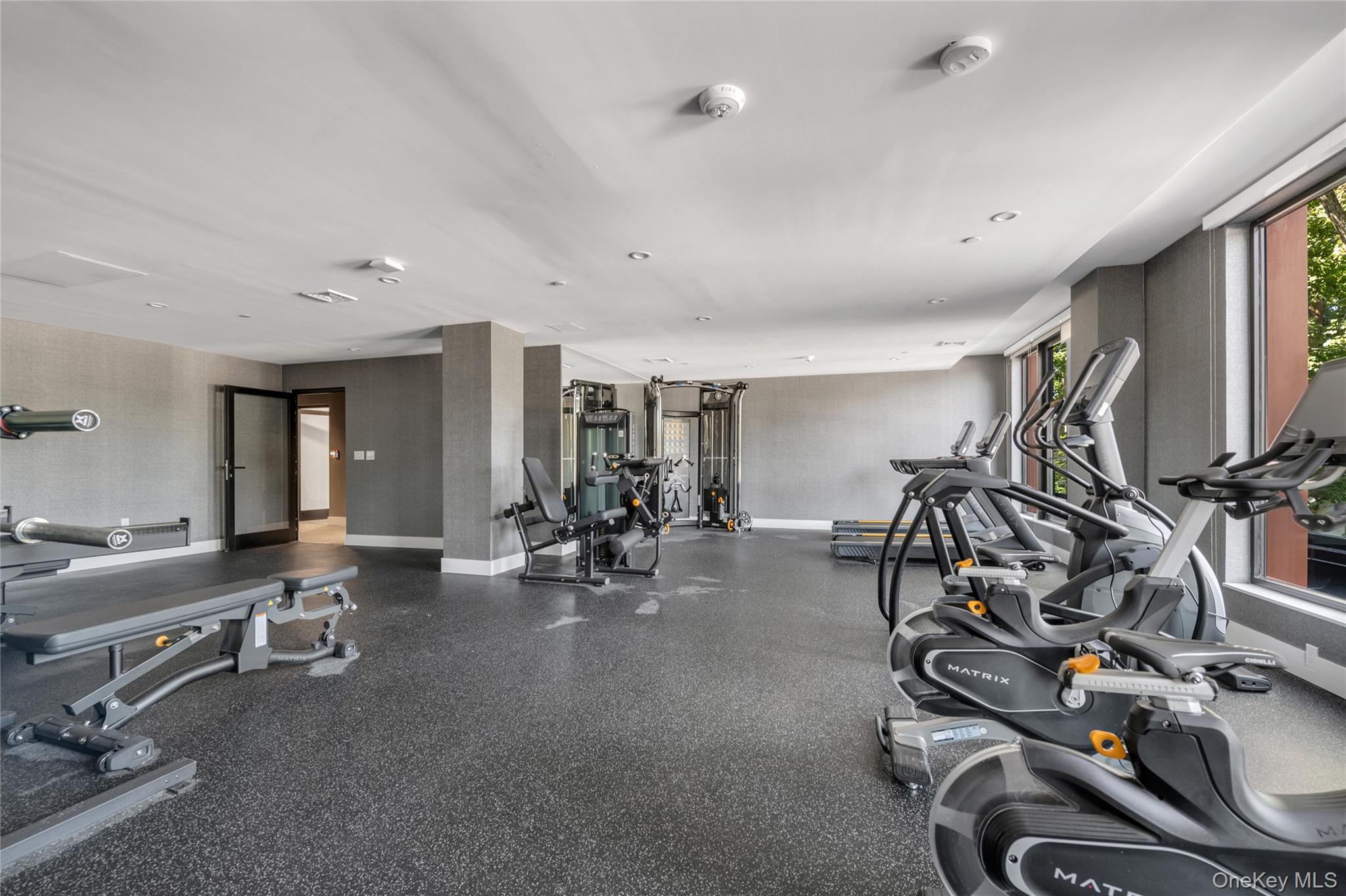 #8 photo, 108 Middle Neck Road, Great Neck , NY 11021