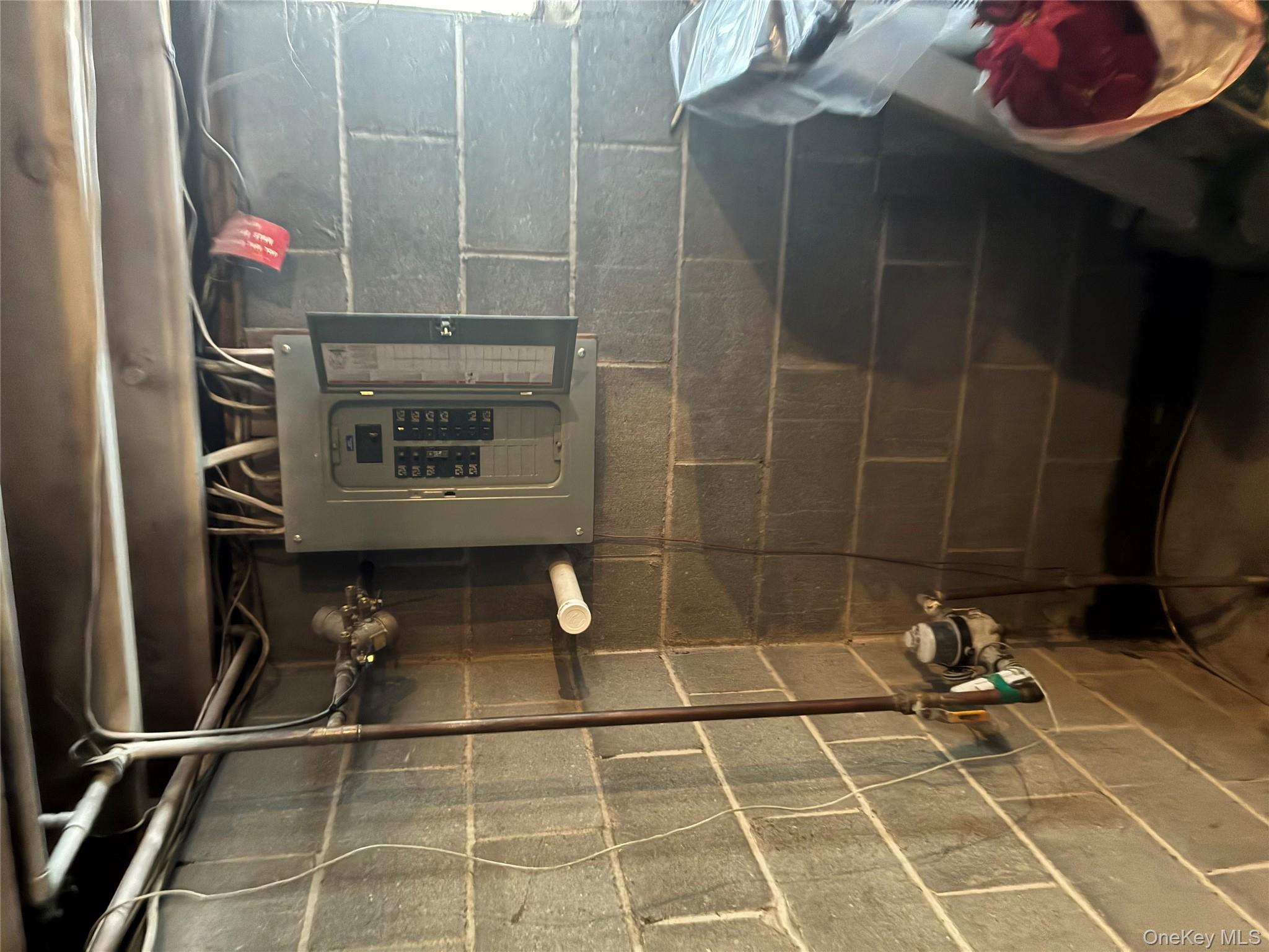 #16 photo, 429 Robinson Avenue, East Patchogue , NY 11772