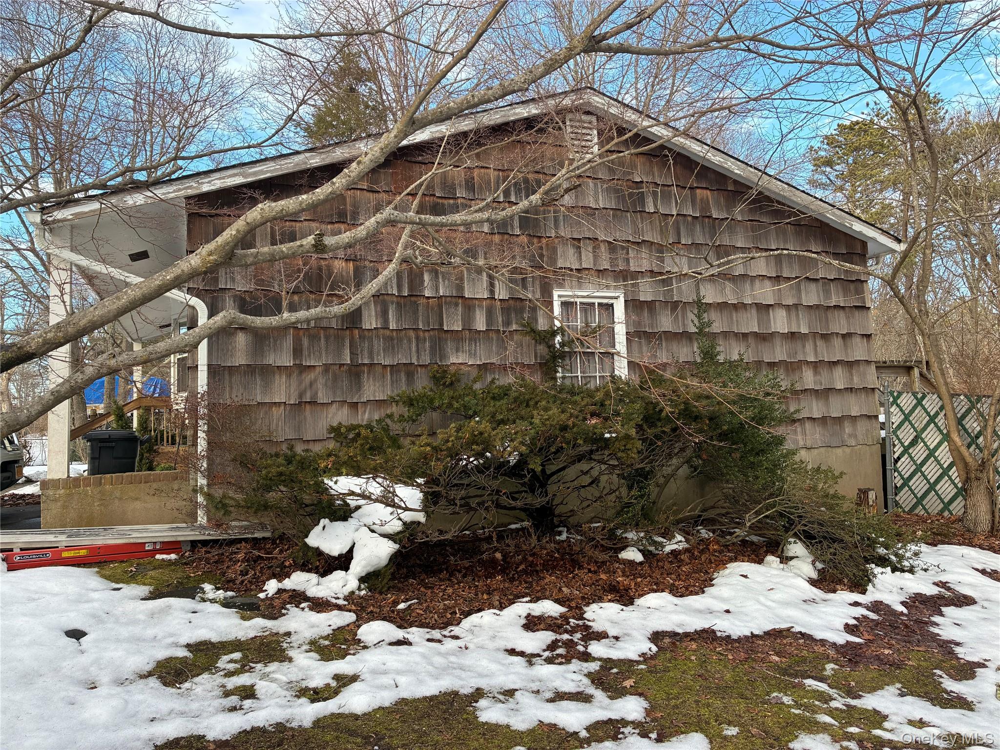 #2 photo, 429 Robinson Avenue, East Patchogue , NY 11772