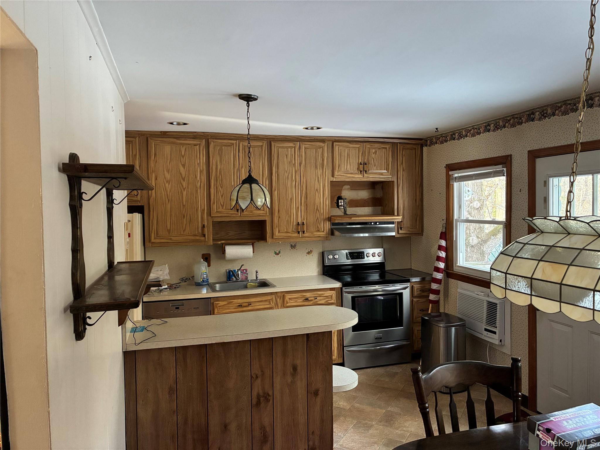 #8 photo, 429 Robinson Avenue, East Patchogue , NY 11772