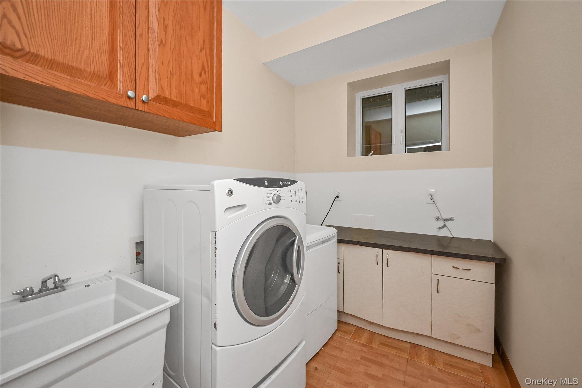 #19 photo, 7716 Kew Forest Lane, 뉴욕퀸즈 Forest Hills , NY 11375