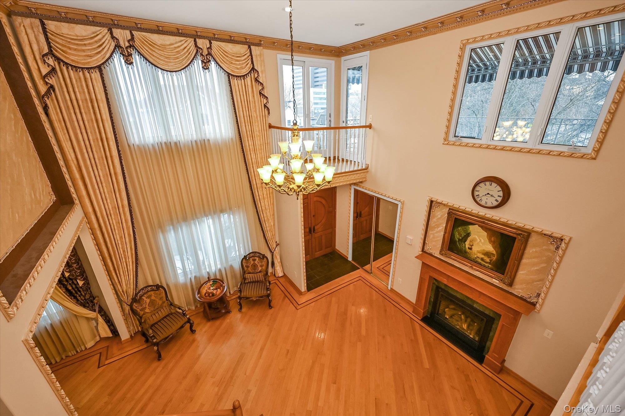 #4 photo, 7716 Kew Forest Lane, 뉴욕퀸즈 Forest Hills , NY 11375