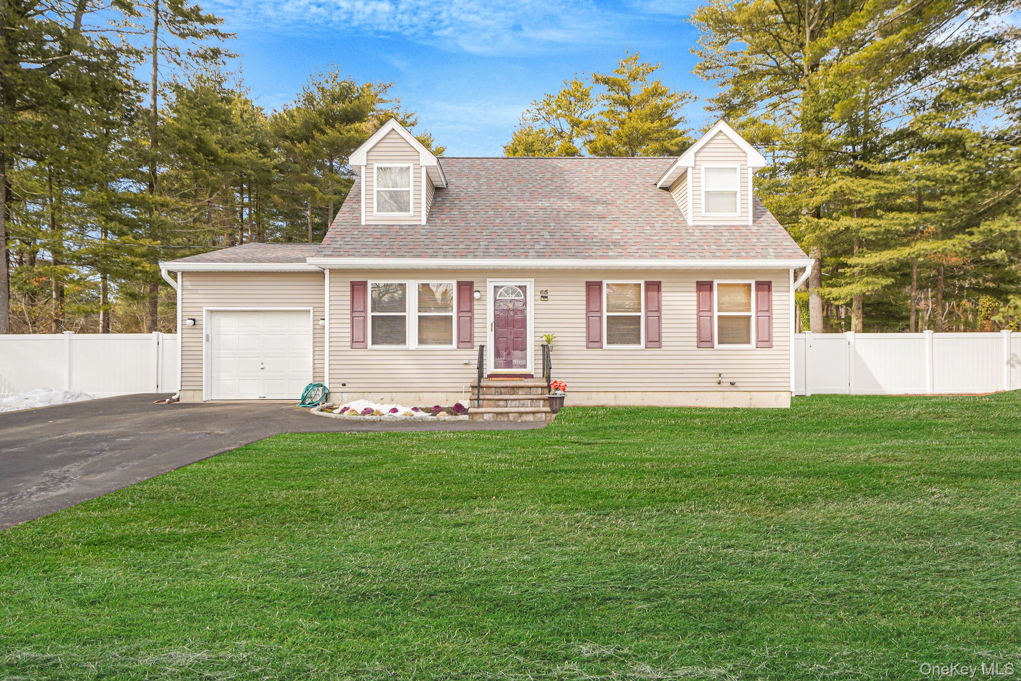 #2 photo, 65 Prospect Drive, سوفولك Brentwood , NY 11717