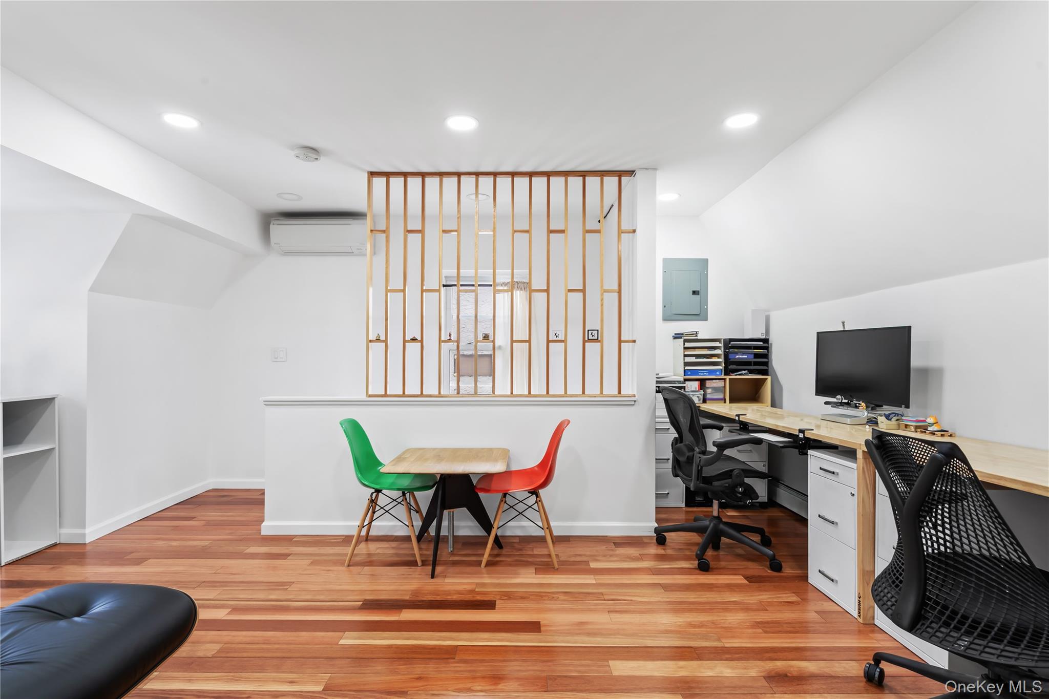 #14 photo, 70-51 Juno Street, Forest Hills , NY 11375