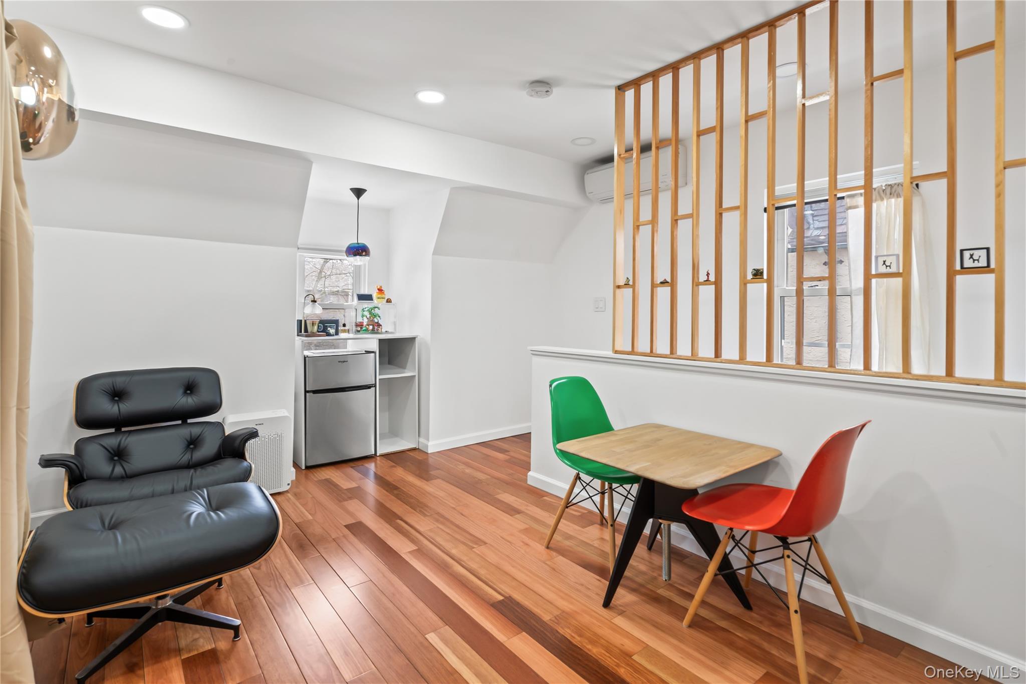 #15 photo, 70-51 Juno Street, Forest Hills , NY 11375