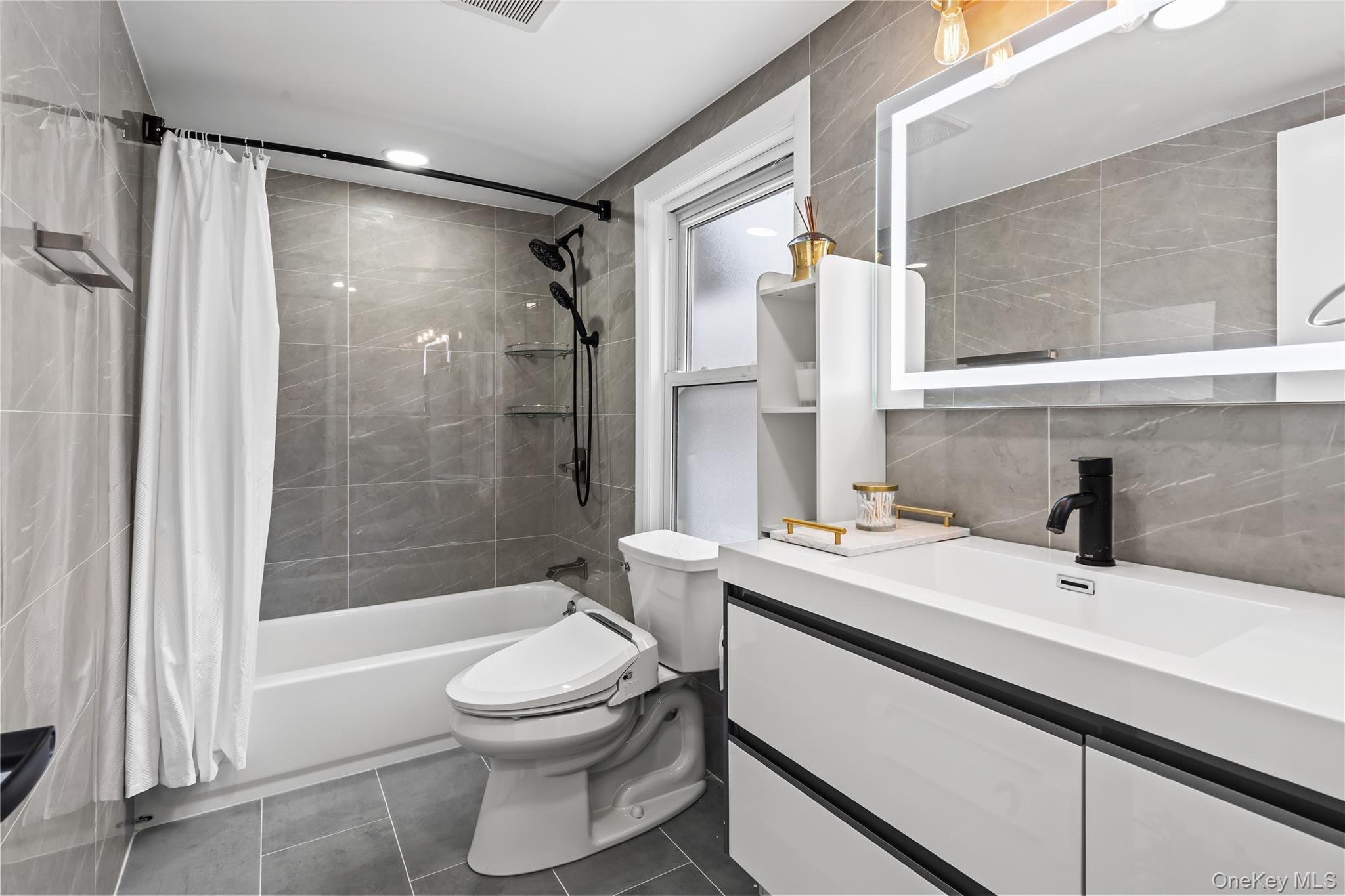 #19 photo, 70-51 Juno Street, Forest Hills , NY 11375