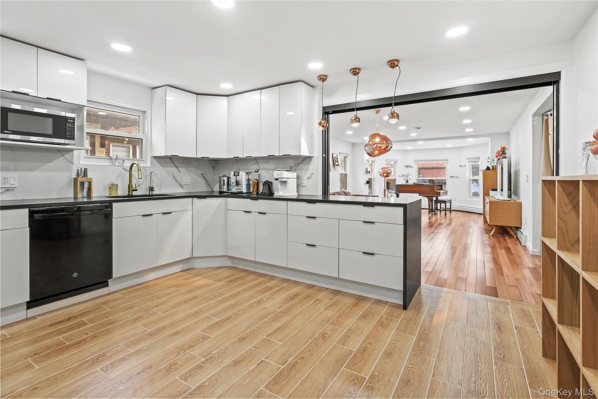 #7 photo, 70-51 Juno Street, Forest Hills , NY 11375