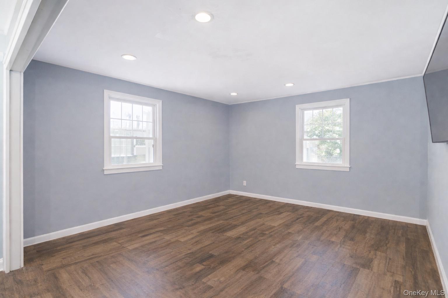 #10 photo, 101 Spruce Avenue, 롱 아일랜드 Bethpage , NY 11714