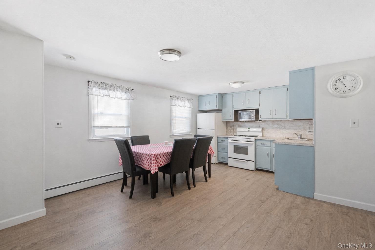 #18 photo, 101 Spruce Avenue, 롱 아일랜드 Bethpage , NY 11714