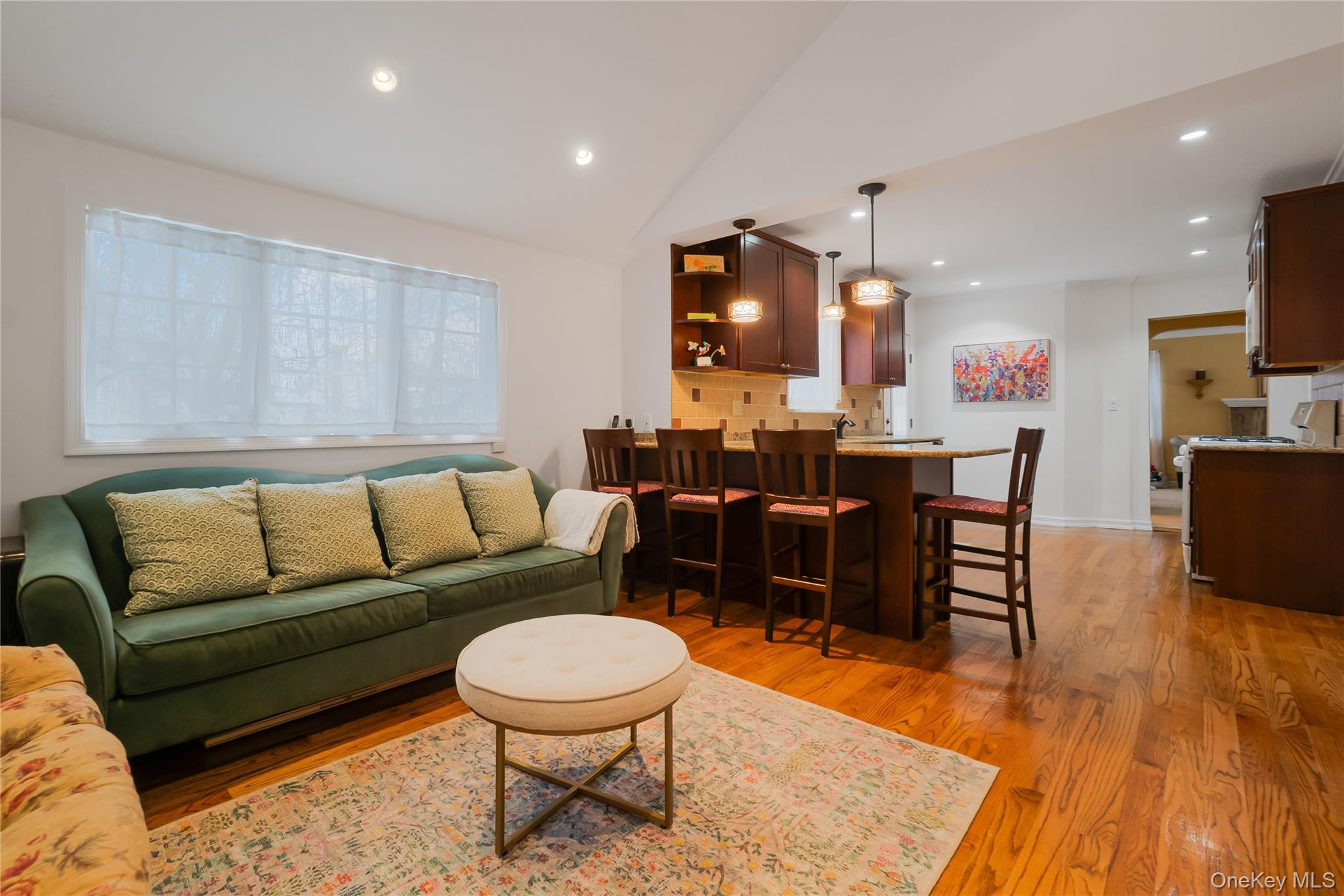 #13 photo, 30 Gifford Avenue, नासाउ काउंटी Oceanside , NY 11572