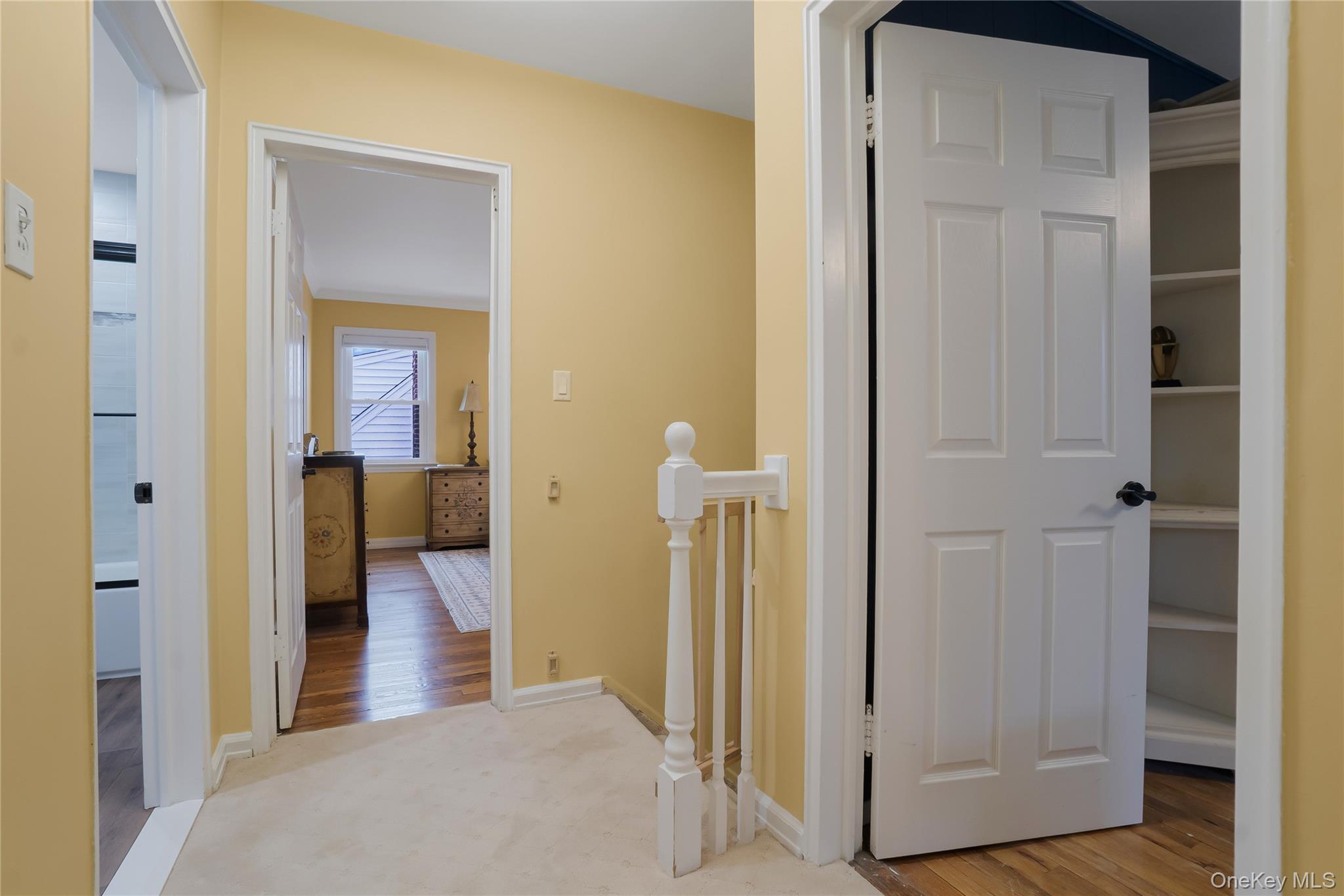 #17 photo, 30 Gifford Avenue, नासाउ काउंटी Oceanside , NY 11572