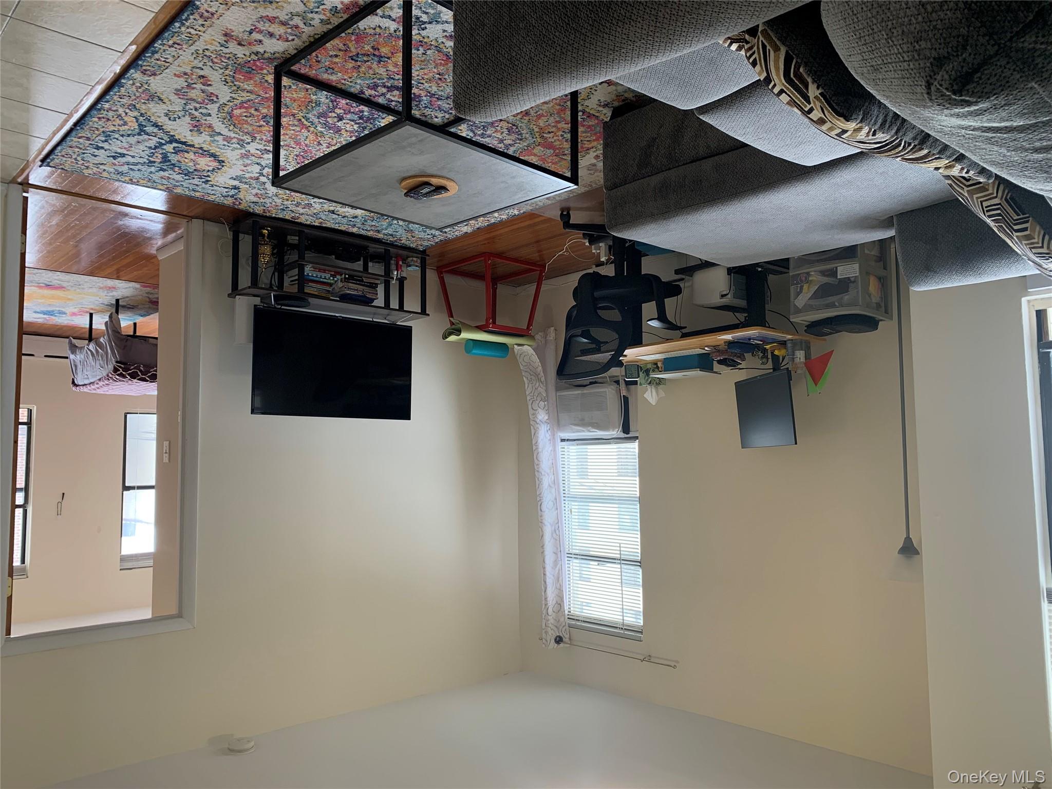 #10 photo, 32-60 43rd Street, Astoria , NY 11103