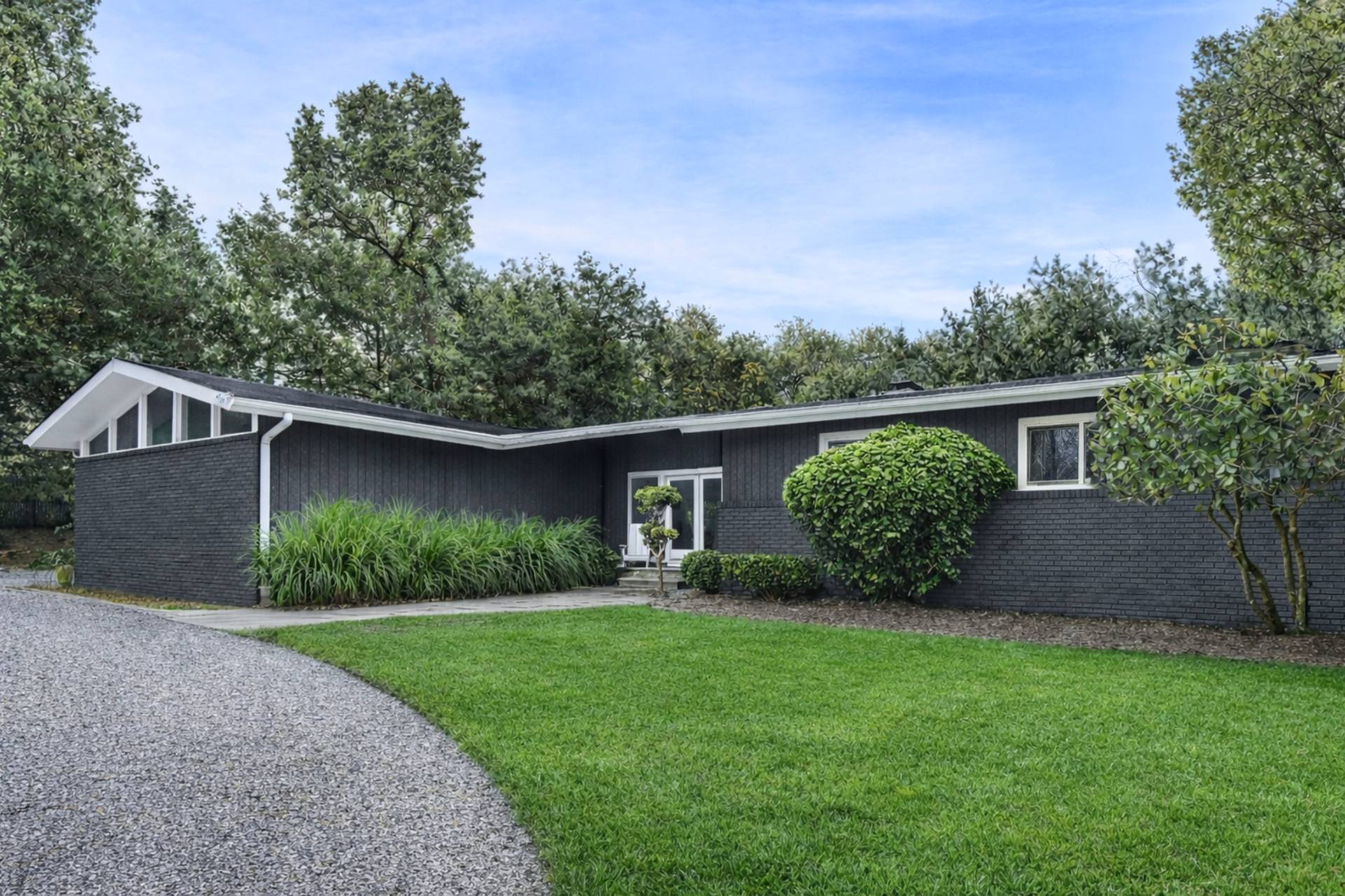 #12 photo, 218 Bull Path, East Hampton , NY 11937