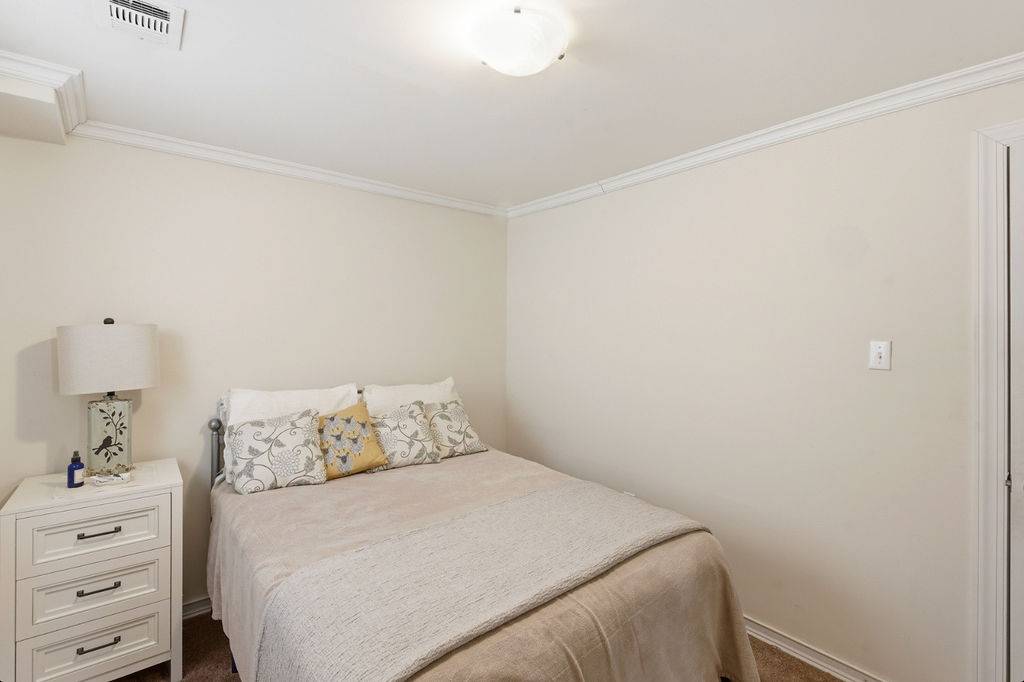 #18 photo, 163-18 97th Street, 뉴욕퀸즈 Howard Beach , NY 11414