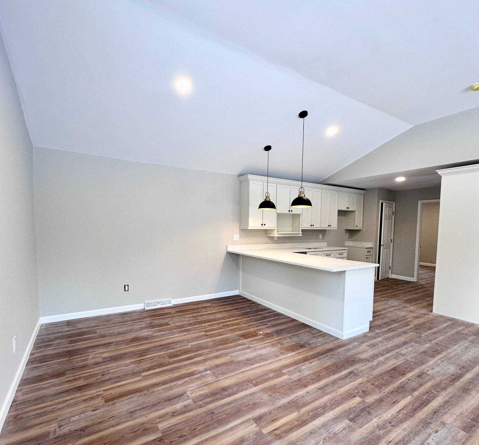 #3 photo, 521 Middleline Road, #1, Ballston Spa , NY 12020