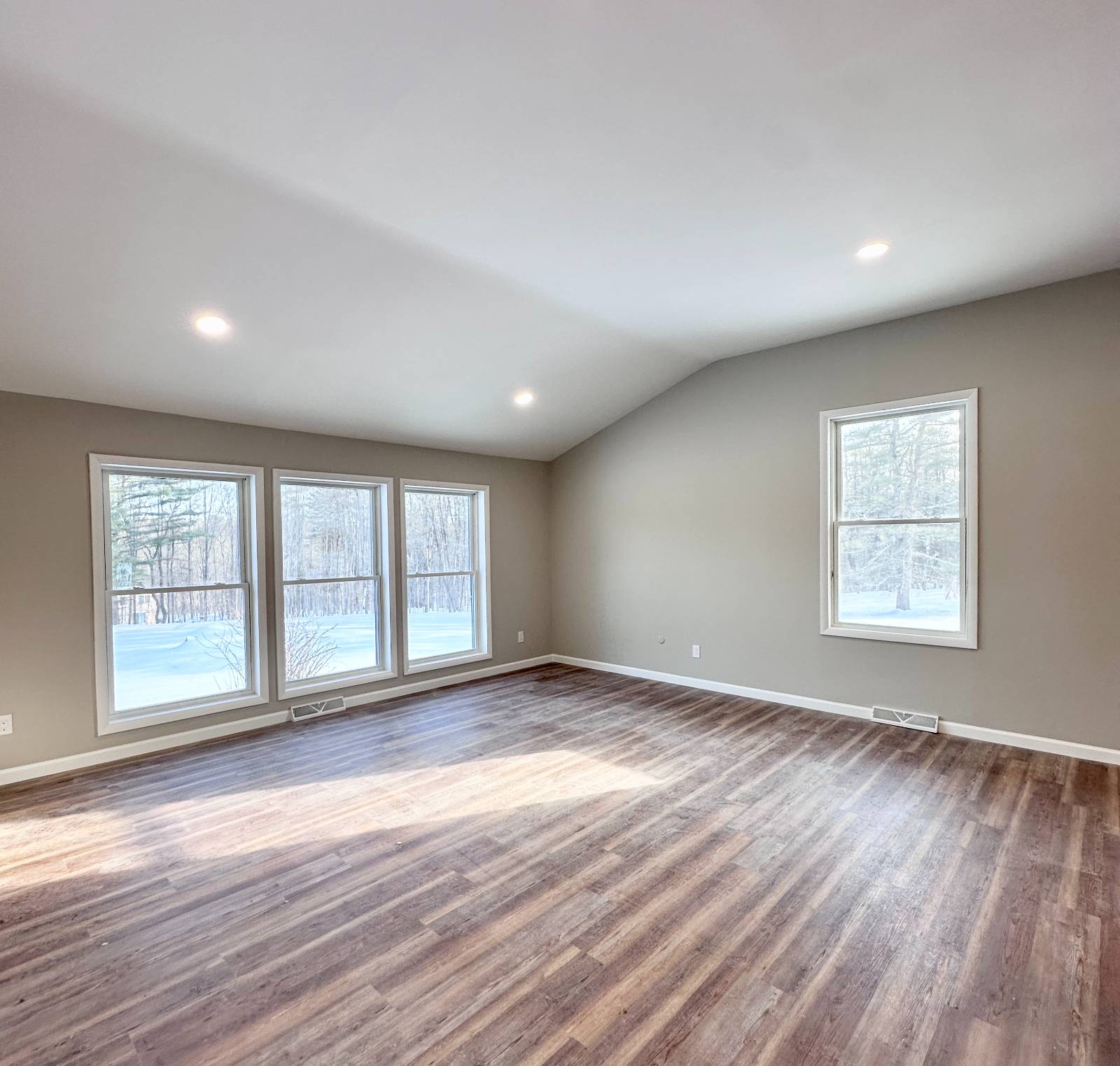 #8 photo, 521 Middleline Road, #1, Ballston Spa , NY 12020