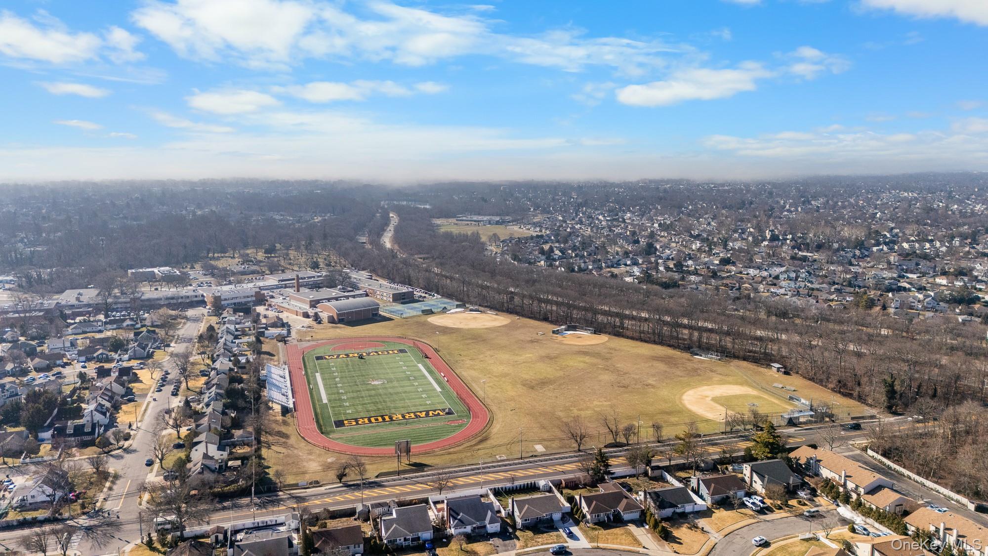 #17 photo, 48 Daffodil Lane, Wantagh , NY 11793