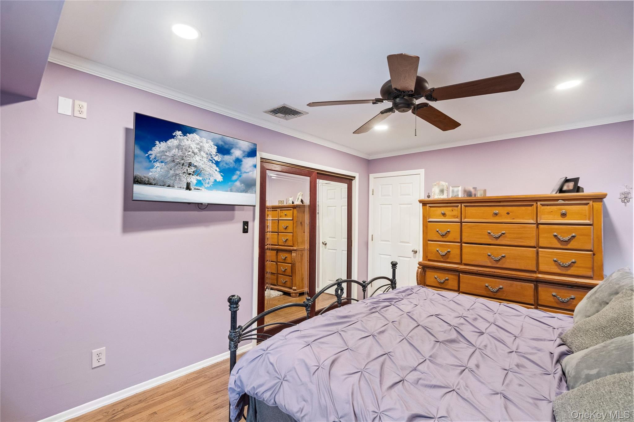 #18 photo, 6 Stimson Place, Huntington , NY 11743