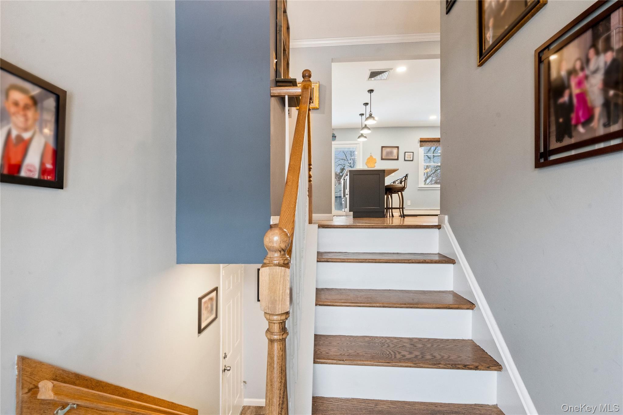 #4 photo, 6 Stimson Place, Huntington , NY 11743