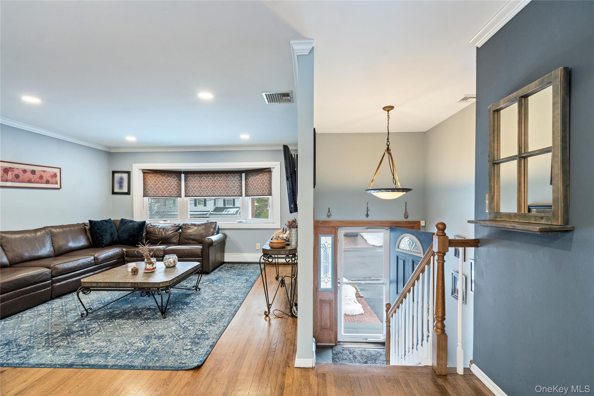 #5 photo, 6 Stimson Place, Huntington , NY 11743