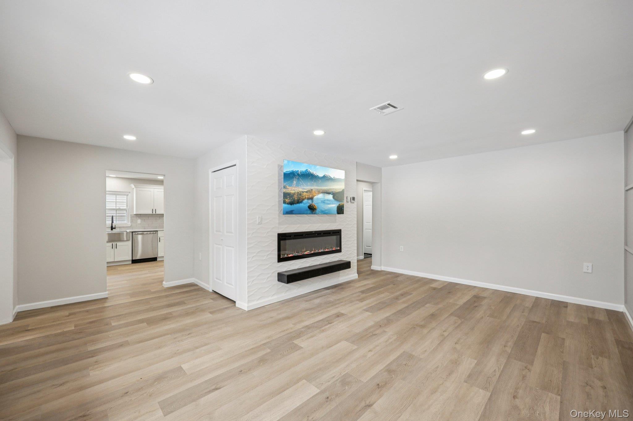 #7 photo, 151 Laurance Lane, Ridge , NY 11961