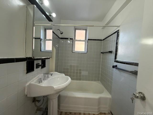 #7 photo, 62-59 108 Street, Forest Hills , NY 11375