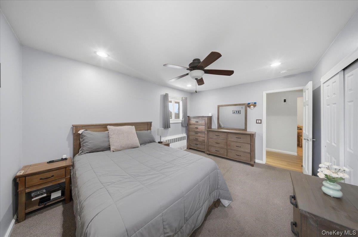 #12 photo, 205 Edmunton Drive, North Babylon , NY 11703