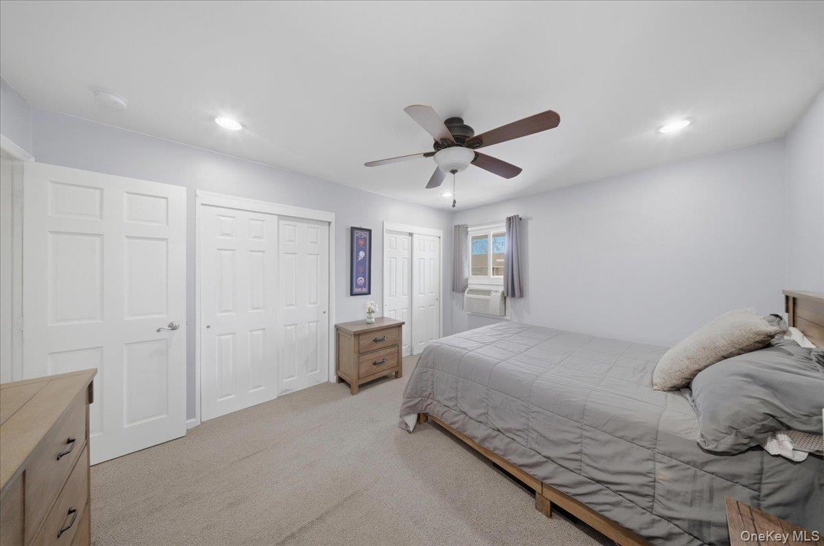 #13 photo, 205 Edmunton Drive, North Babylon , NY 11703