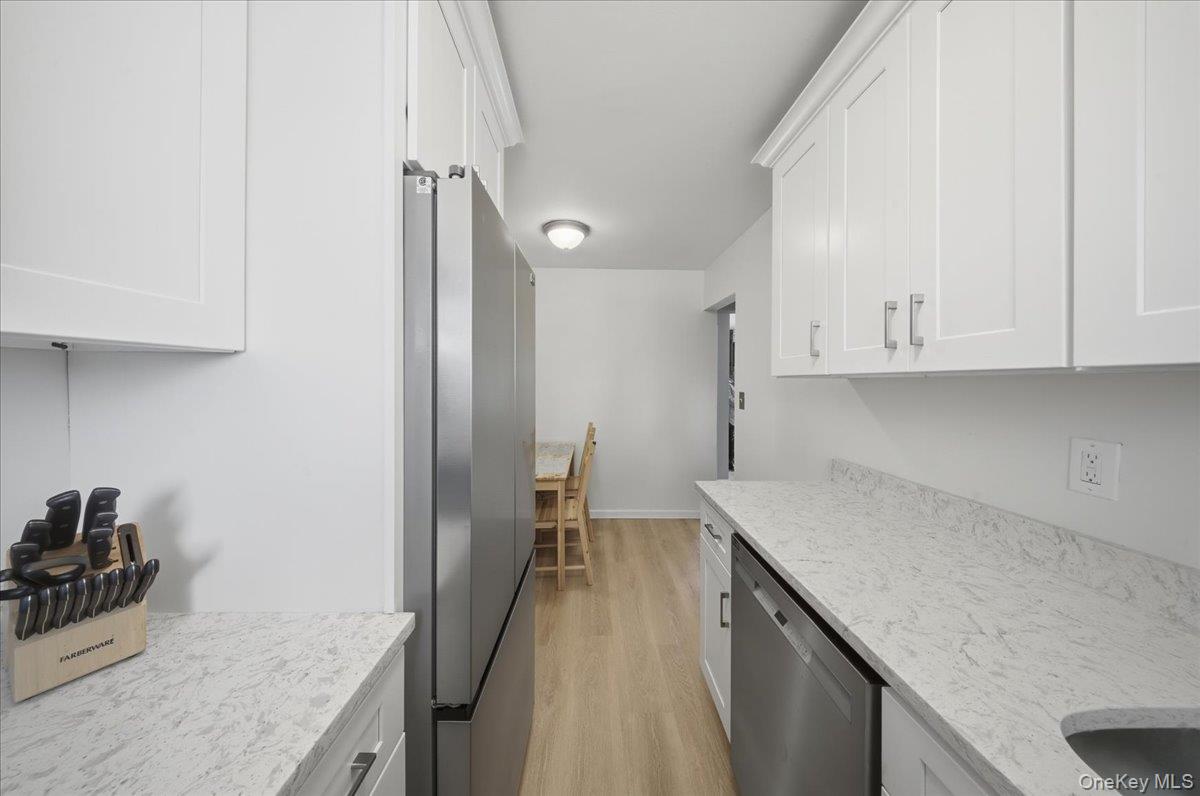 #4 photo, 205 Edmunton Drive, North Babylon , NY 11703