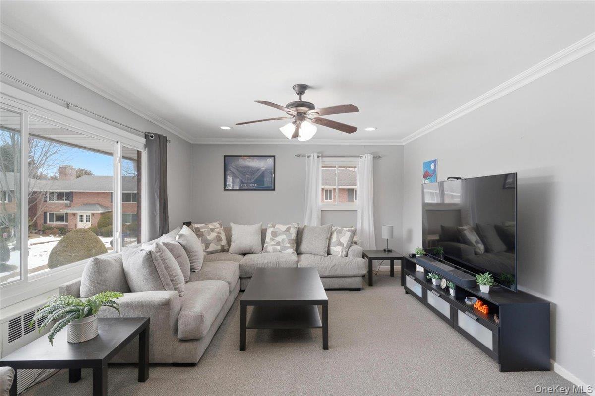 #6 photo, 205 Edmunton Drive, North Babylon , NY 11703