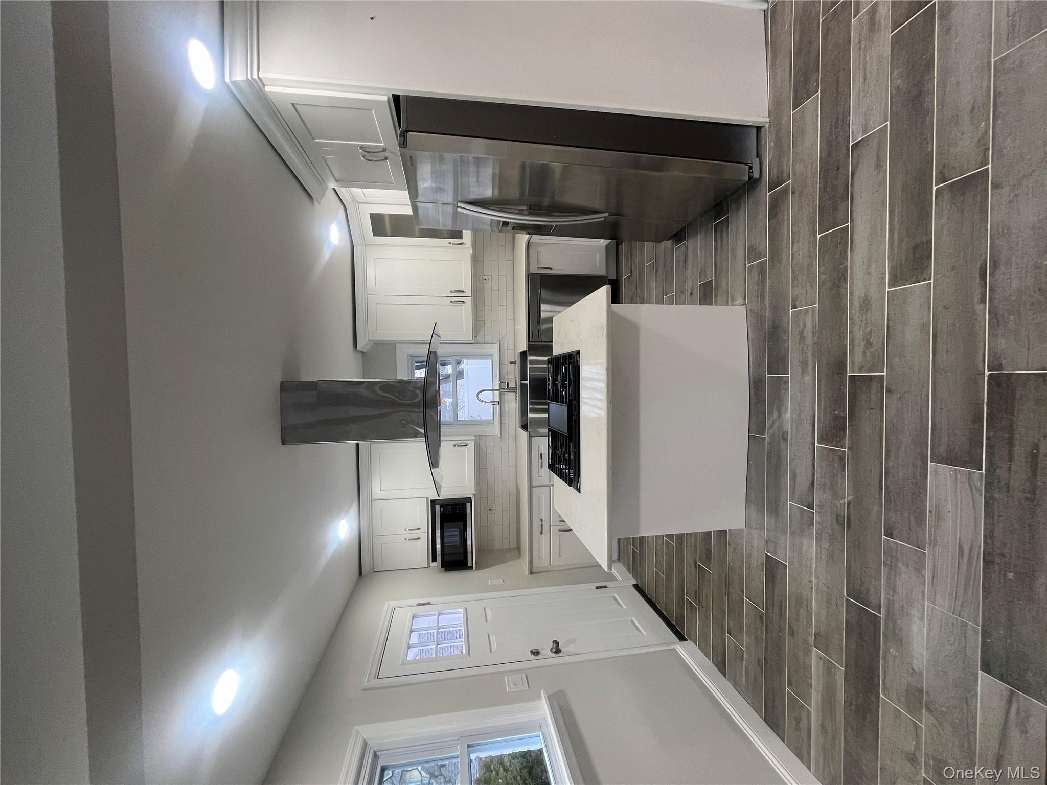 #10 photo, 240 Woodfield Road, West Hempstead , NY 11552