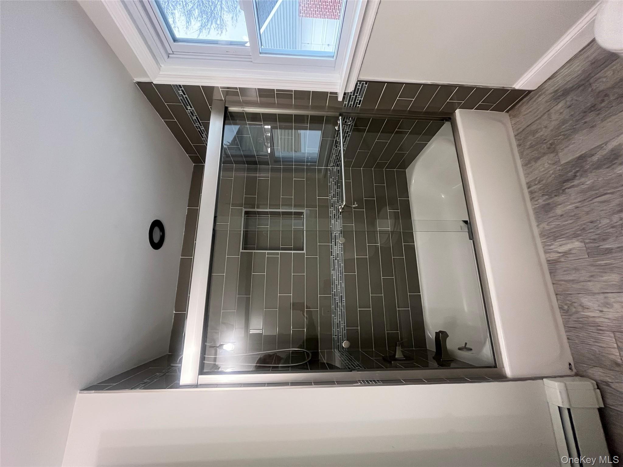 #14 photo, 240 Woodfield Road, West Hempstead , NY 11552