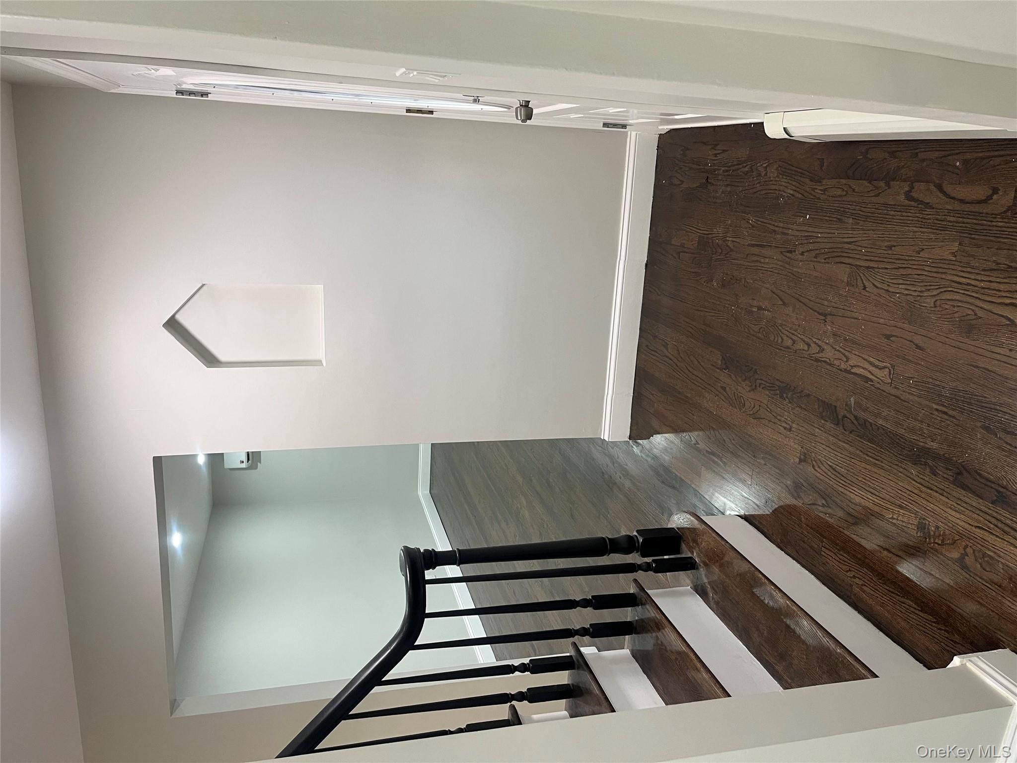 #5 photo, 240 Woodfield Road, West Hempstead , NY 11552