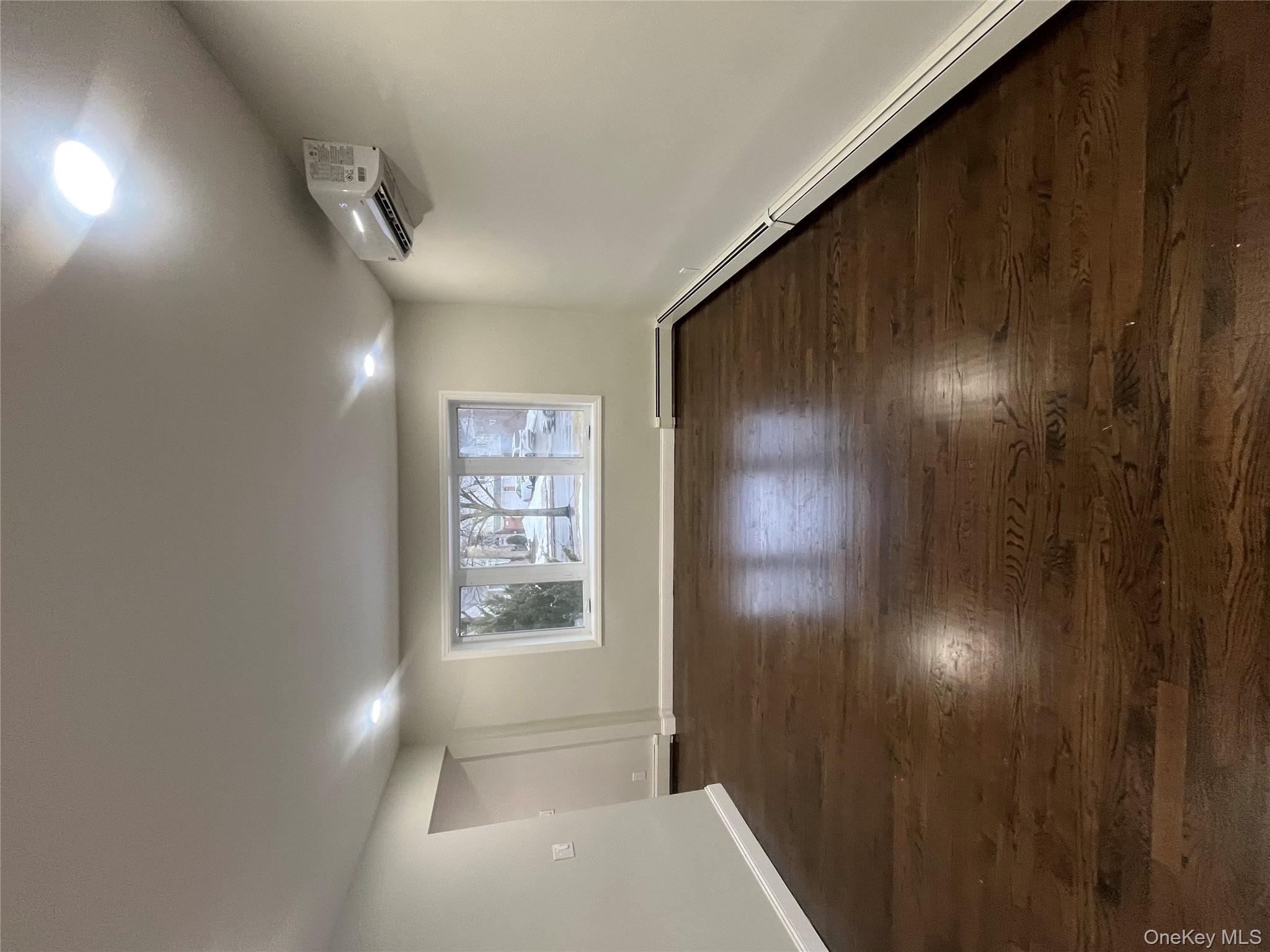 #7 photo, 240 Woodfield Road, West Hempstead , NY 11552