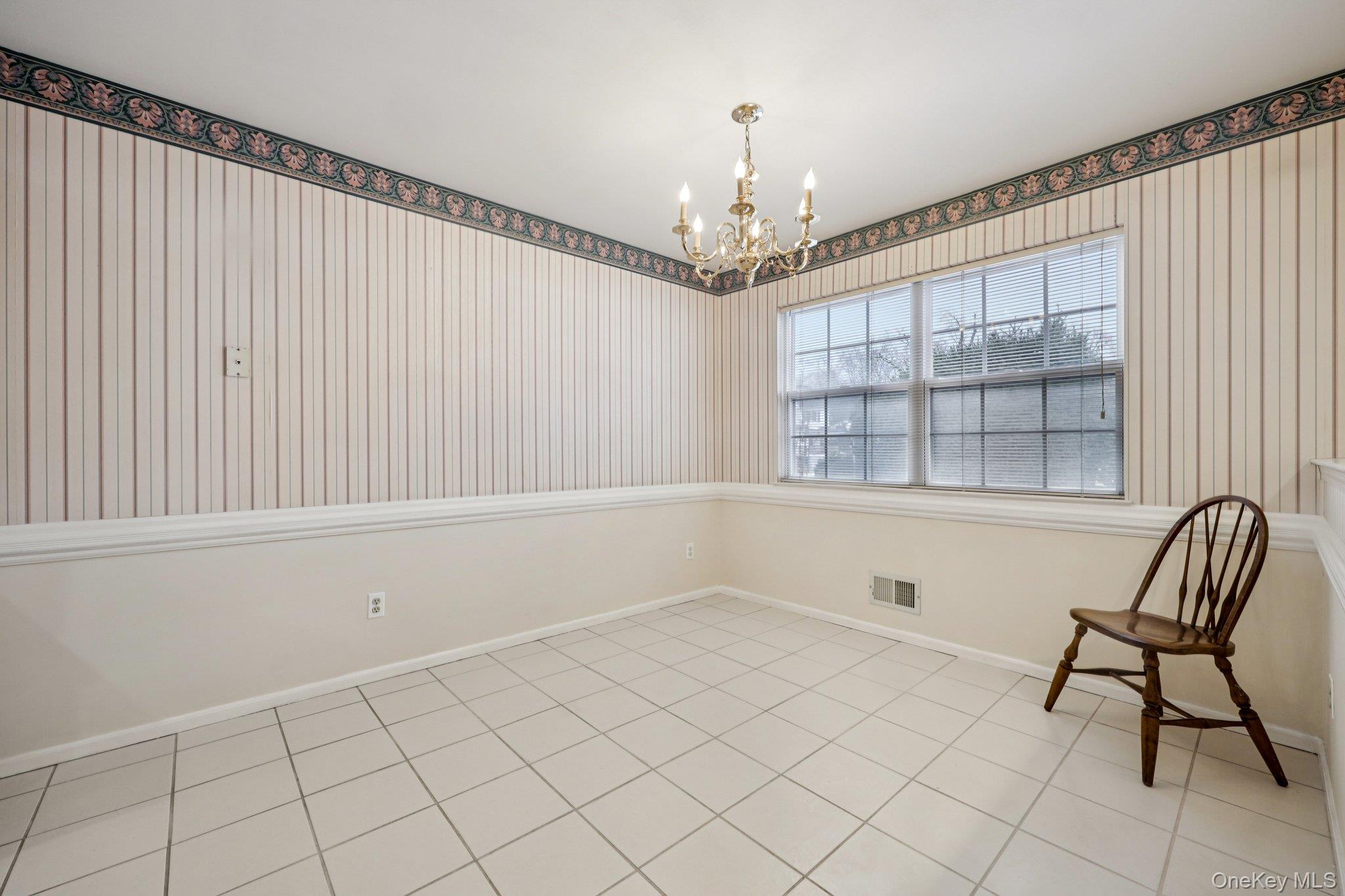 #12 photo, 3 Springwood Lane, Huntington , NY 11743