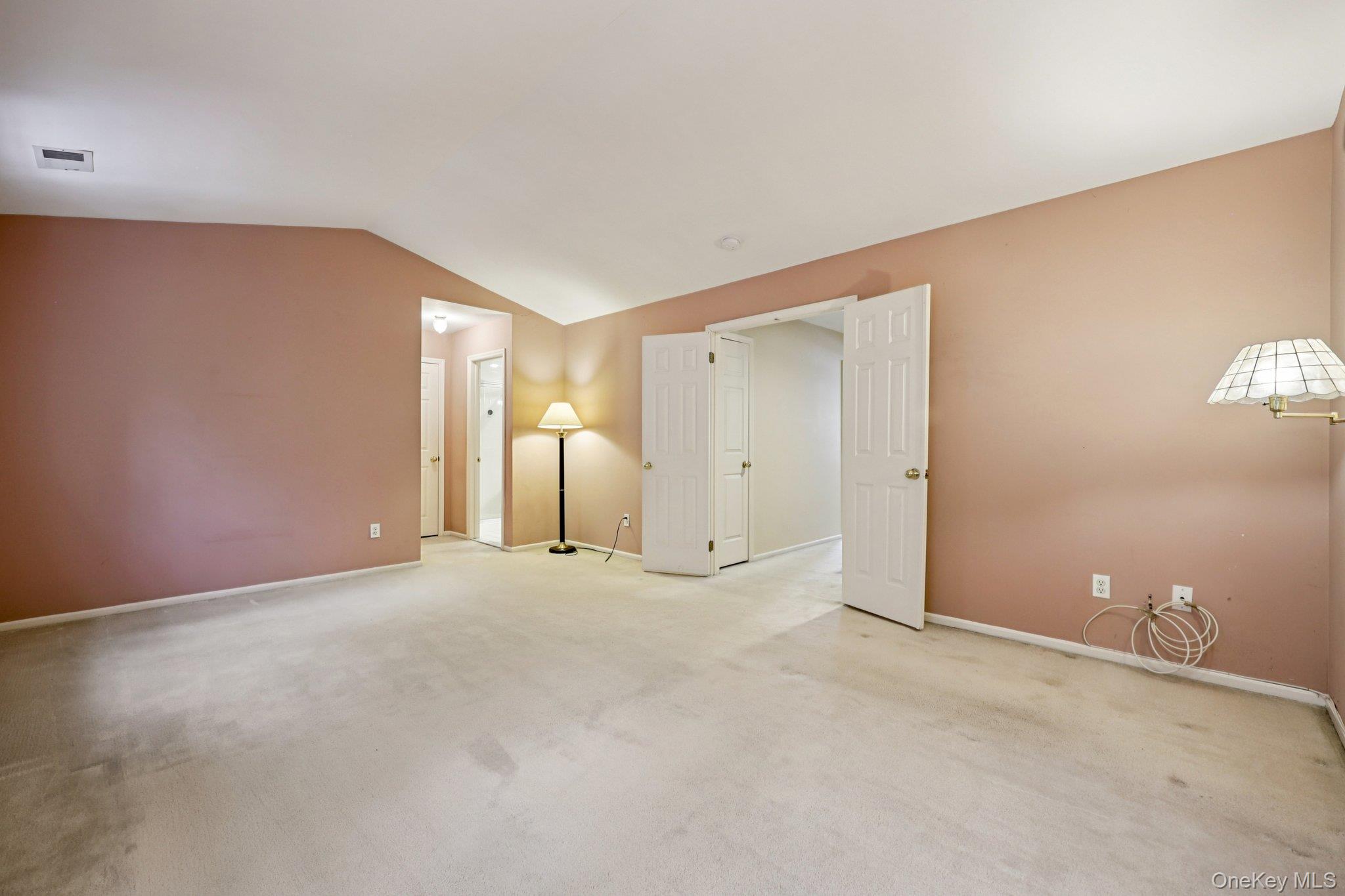 #17 photo, 3 Springwood Lane, Huntington , NY 11743