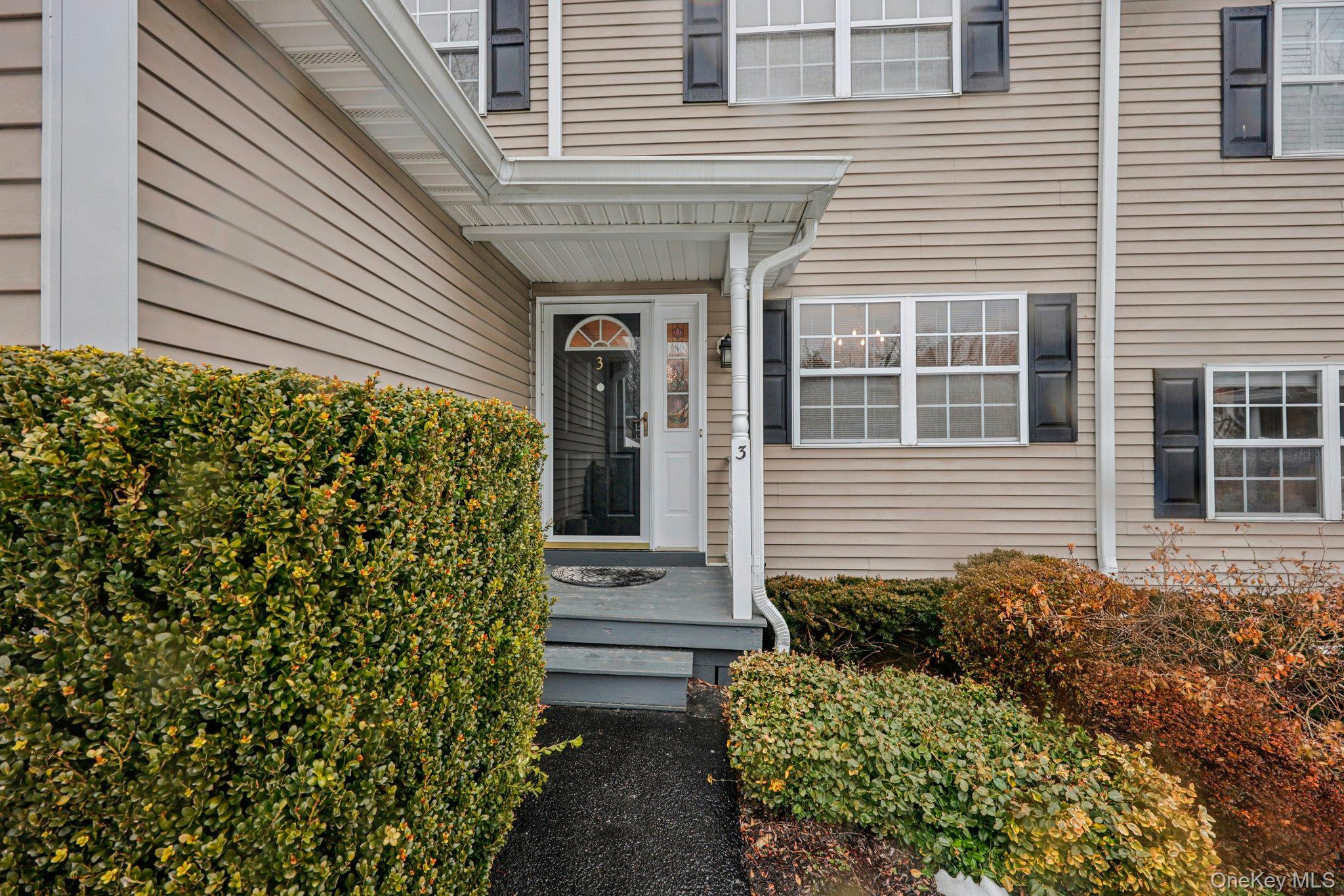 #3 photo, 3 Springwood Lane, Huntington , NY 11743