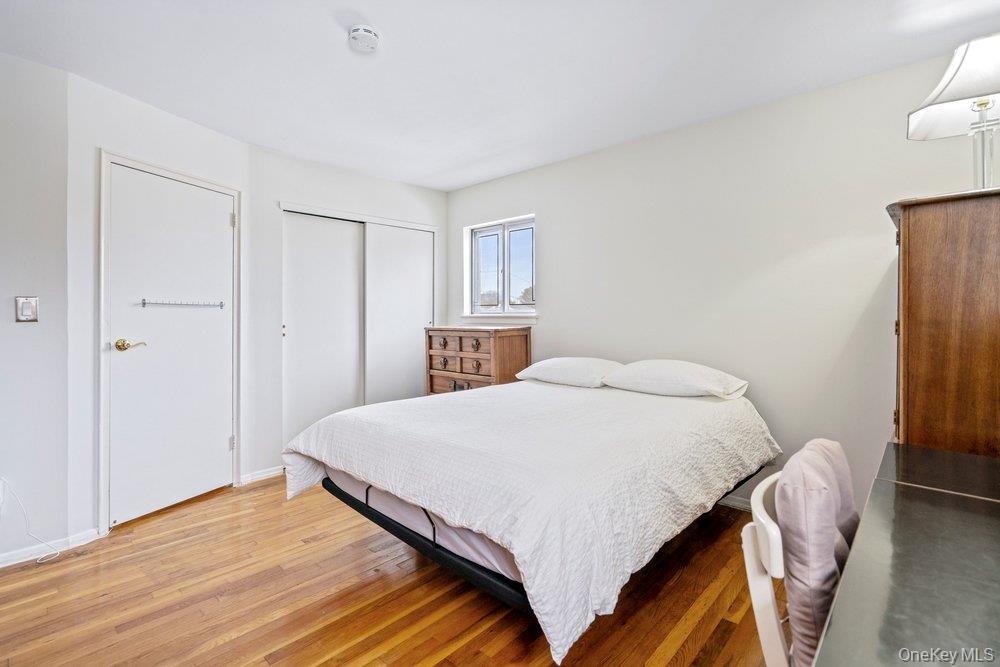 #10 photo, 90 Babylon Avenue, West Islip , NY 11795