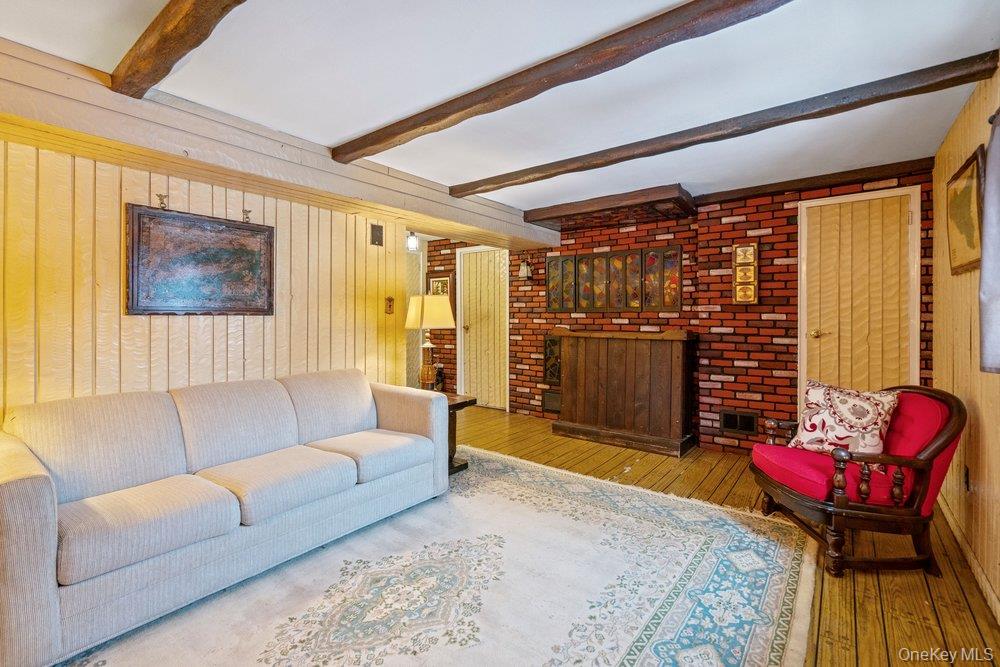 #14 photo, 90 Babylon Avenue, West Islip , NY 11795