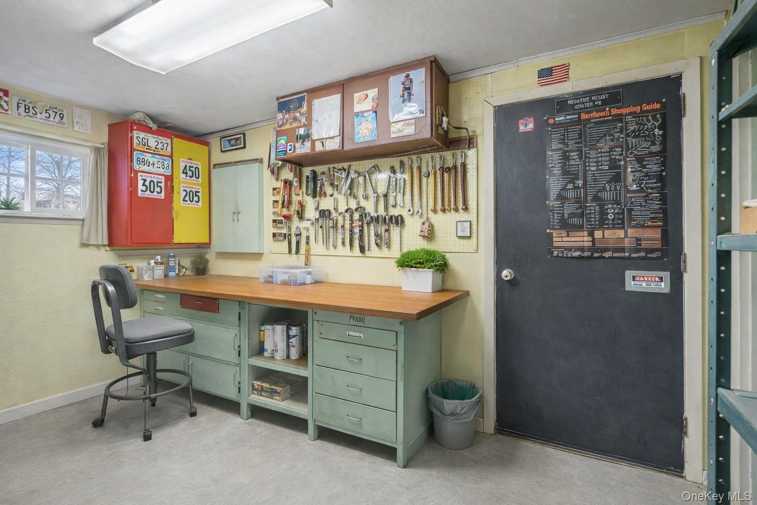 #19 photo, 90 Babylon Avenue, West Islip , NY 11795