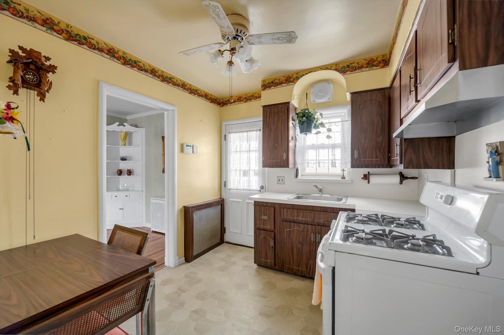 #8 photo, 60 Aberdeen Road, מחוז נסאו New Hyde Park , NY 11040