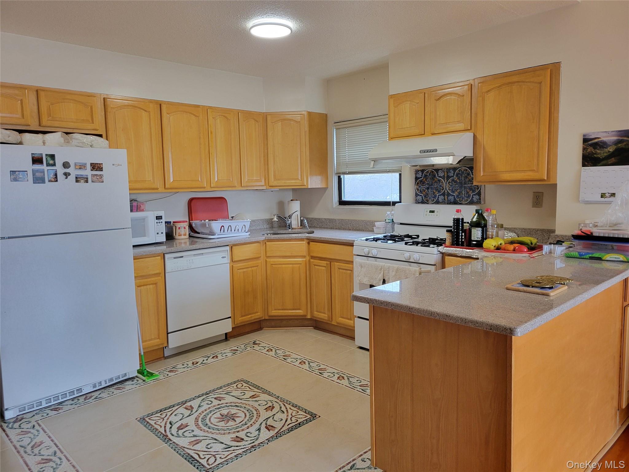 #4 photo, 3-14 Julius Road, College Point , NY 11356