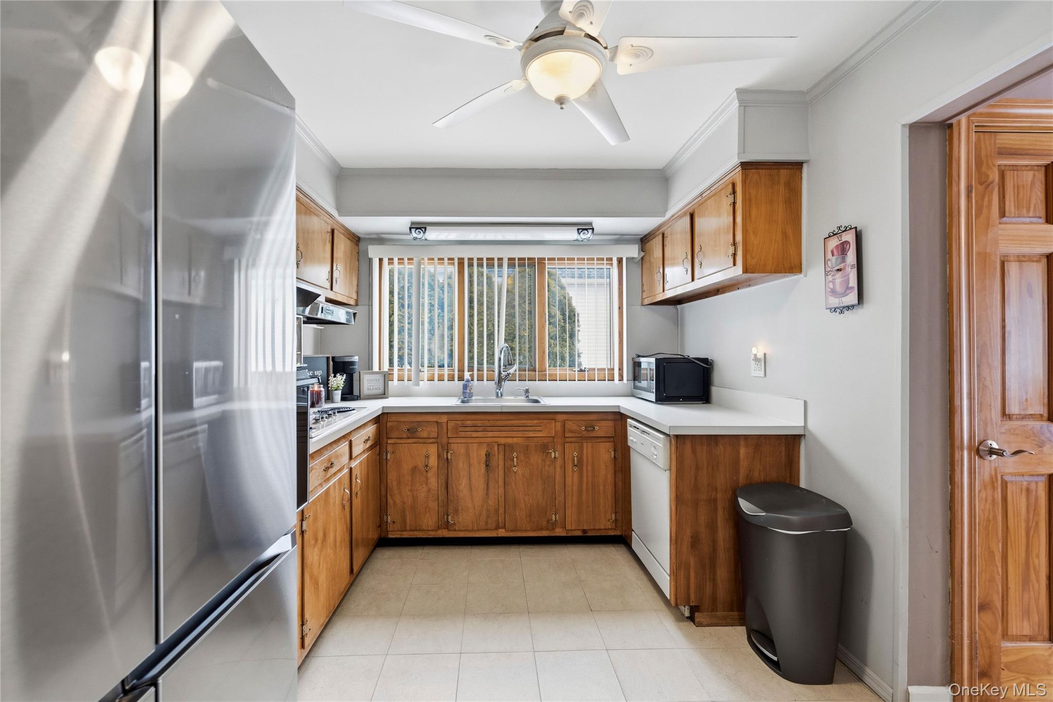 #11 photo, 156 N Pine Street, Massapequa , NY 11758