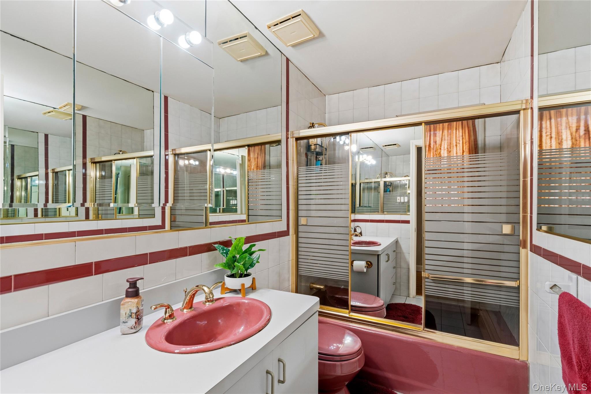 #16 photo, 156 N Pine Street, Massapequa , NY 11758